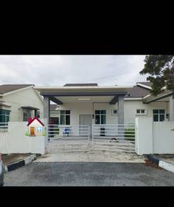 Semi-Detached House For Sale in Lunas,KDH