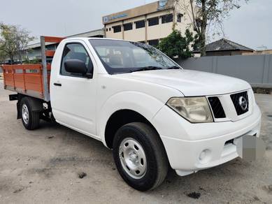 Nissan Navara 2.5L KARGO AM 2700KG 2WD 2013