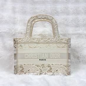Dior White Book Tote Mini with Embroided Flower