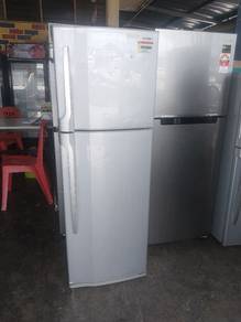 Toshiba dua pintu untuk di jual murah murah 🌹 