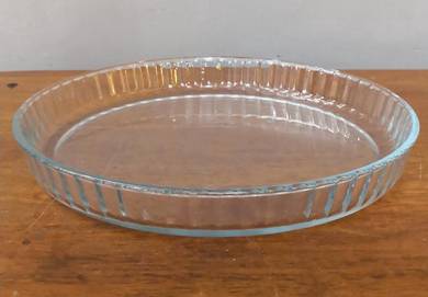 Pyrex France clear glass pie dish