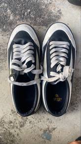 kasut makerz ORIGINAL