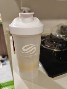 SmartShake Shaker Bottle with Storage Compartment