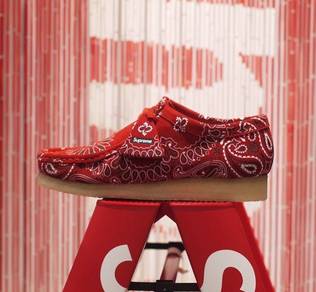 CLARKS x SUPREME 