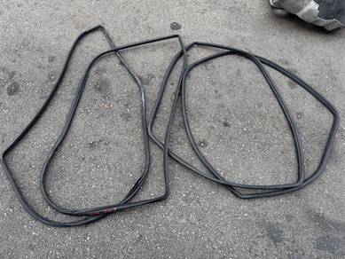 No 15-10-18 Toyota Mark X Grx130 G’S Body Rubber