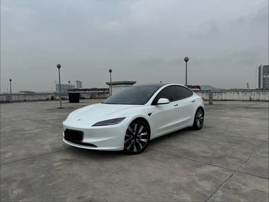 Tesla Model 3 LONG RANGE AWD in Bandar Puteri Puchong, SGR