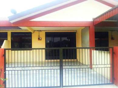 Homestay" BAJET D'LAGENDA" PADANG SERAI