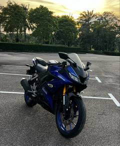 Yamaha R15