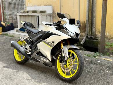 Yamaha R15