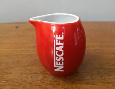 Nescafe creamer jar red