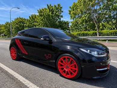 Renault Megane RS 275 TROPHY-R in Georgetown, PNG