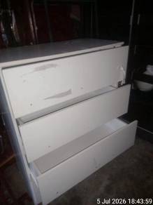 chest drawer free.rak tiggi