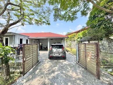 Bungalow House For Sale in Seri Kembangan,SGR