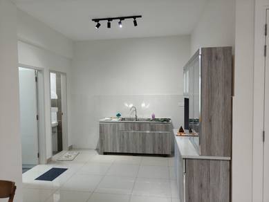 Condominium For Rent in Royale Infinity