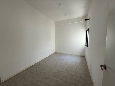 Condominium For Sale in Novus Condominium