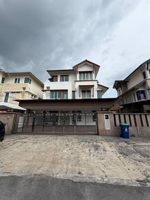 Semi-Detached House For Sale in Puchong,SGR