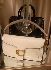 Preloved Coach Tabby 