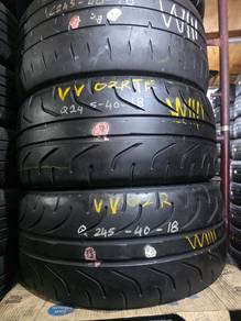 TTH 245 40 18 Performance semi slicks