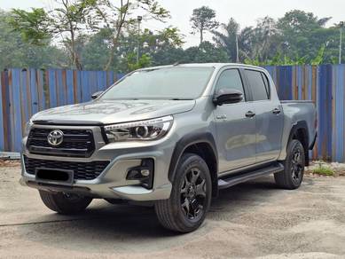 Toyota Hilux BLACK EDITION in Kajang, SGR