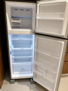 Samsung 256L Refrigerator For Sale