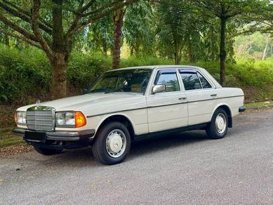 Mercedes Benz 200 in Ipoh, PRK