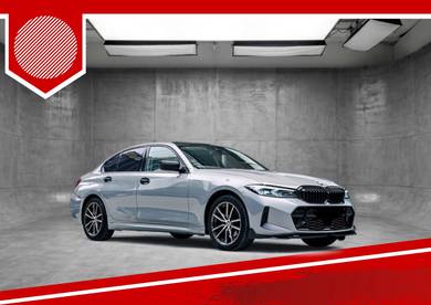 BMW 320i 20i SPORT in Others, KUL