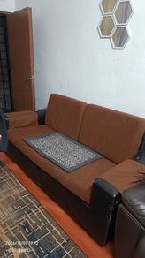 Sofa hendak dilepaskan