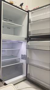 Peti Ais 2 Pintu Masih Elok