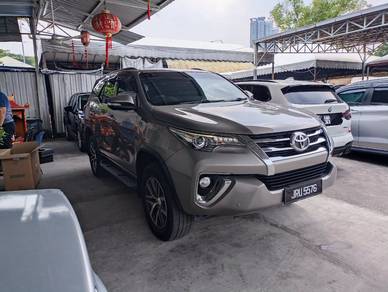 Toyota Fortuner V in Batu Caves, SGR