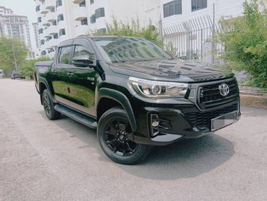 Toyota Hilux BLACK EDITION in Ampang Hilir, KUL