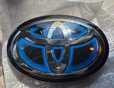 Toyota Harrier XU80 Hybrid Front Emblem Logo PHEV