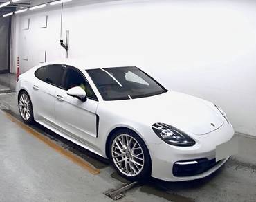 Porsche Panamera 4S in Petaling Jaya, SGR