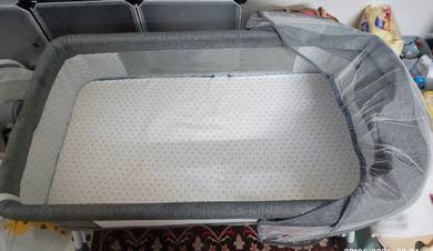 baby cot
