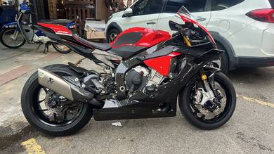 Yamaha YZF-R1