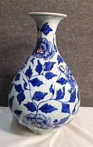 Chinese ceramic Yuhuchunping Vase – Blue Floral