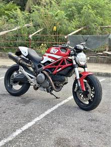 Ducati Monster 795