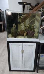 2x2FT Saltwater Tank With Cabinet