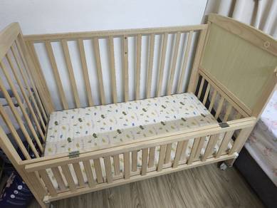 Multifunctions baby cot