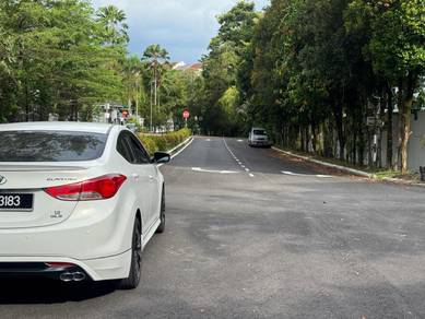 Hyundai Elantra PREMIUM in Cheras, SGR