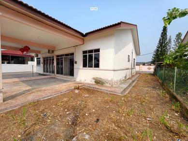 Semi-Detached House For Sale in Teluk Intan,PRK