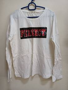 White round neck long sleeve t-shirt