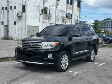 Toyota Land Cruiser ZX in Kuching, SWK
