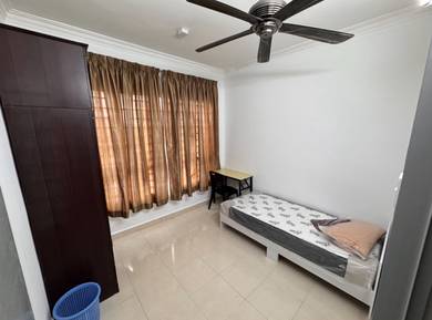 Room in Gombak, SGR