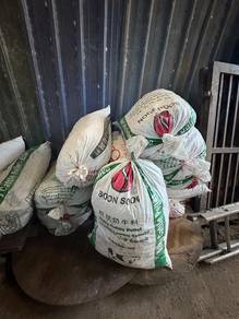 Baja Tahi Lembu Kering Organik ±12KG (Satu Guni)