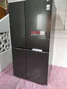 Peti Sejuk LG Side-by-Side 655L

