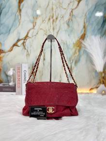 CHANEL Chic Flap Shoulder Bag