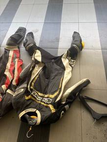 racing sut