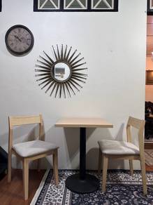 Meja Makan Set (1 meja + 2 kerusi)