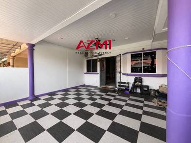 Terraced House For Sale in Miri,SWK