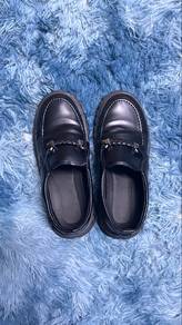 Black Loafer in a good condition!